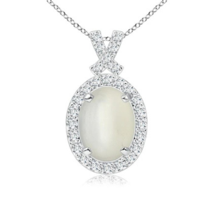 Moonstone: The Enchanting Gemstone With a Mystical Aura